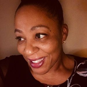 Meet your Posher, Cynthia